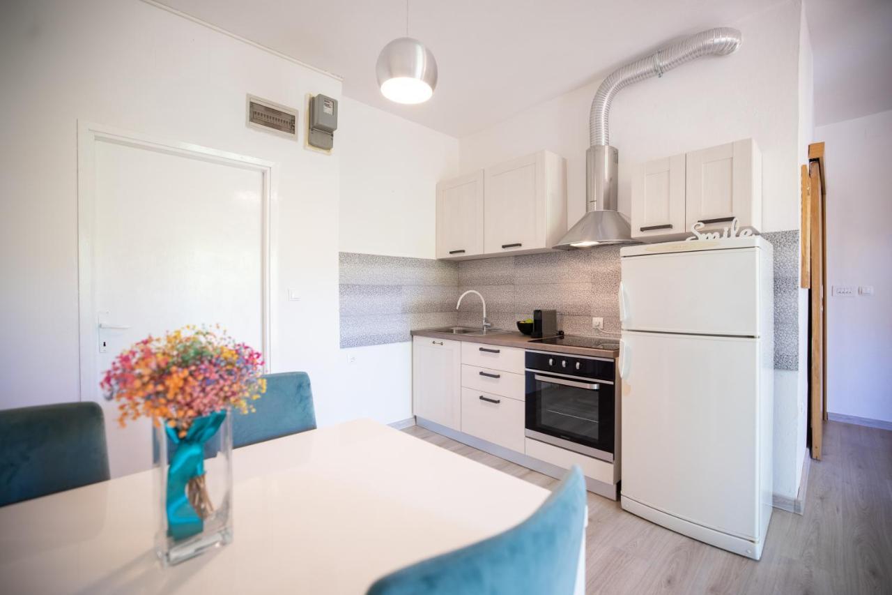 Apartments And A Room Ina Zadar Bagian luar foto